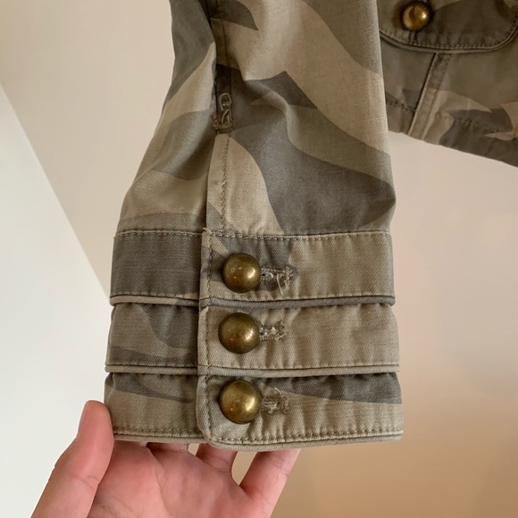 Funky Camo Top/Jacket - Picture 2 of 4